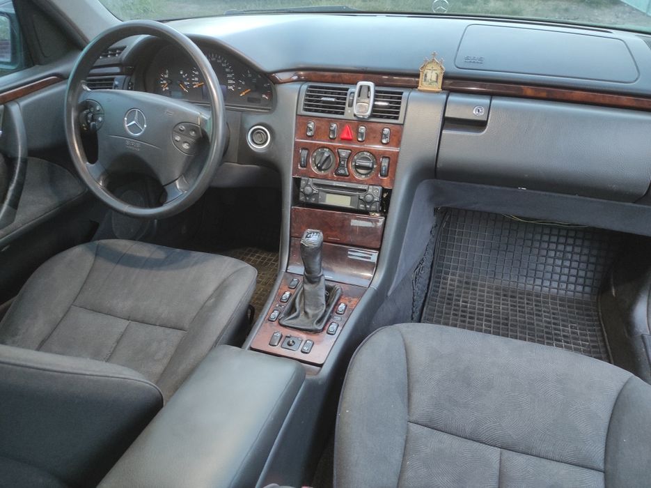 Mercedes w210 2.2cdi дизель рестайлінг 2000рік