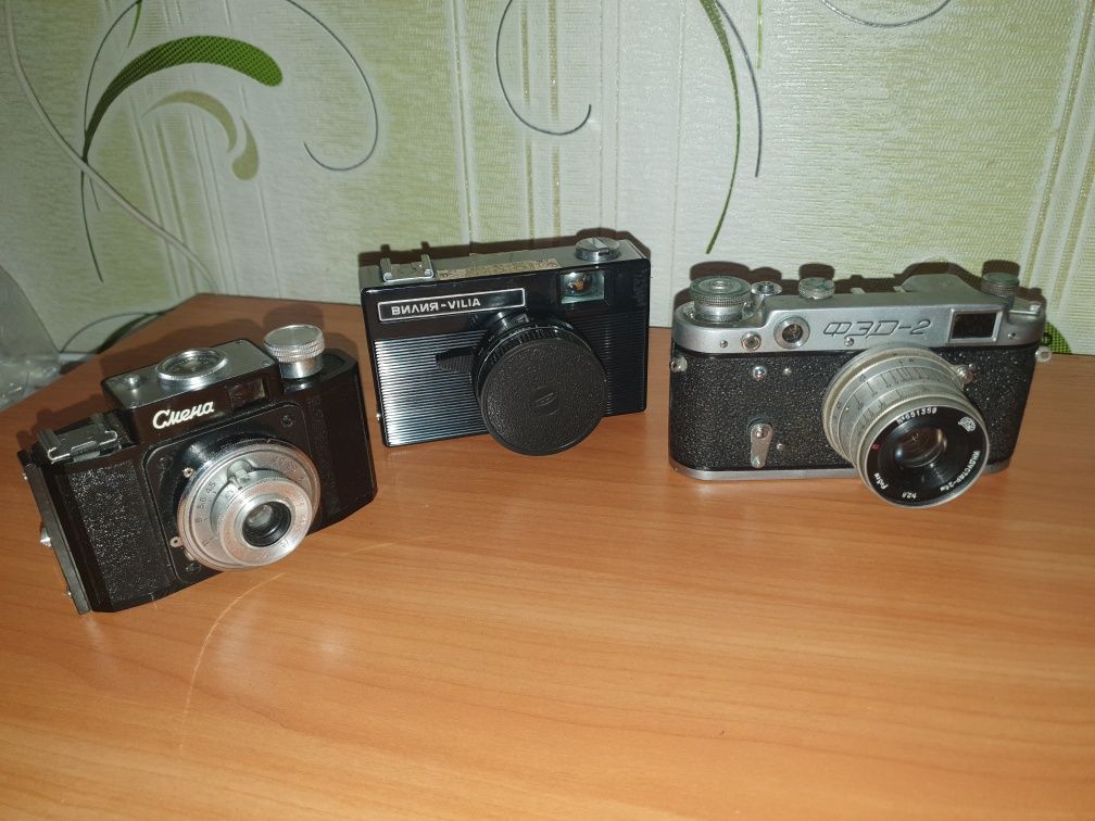 Фотоаппараты Смена, ФЭД-2, Вилия, Зенит ЕТ