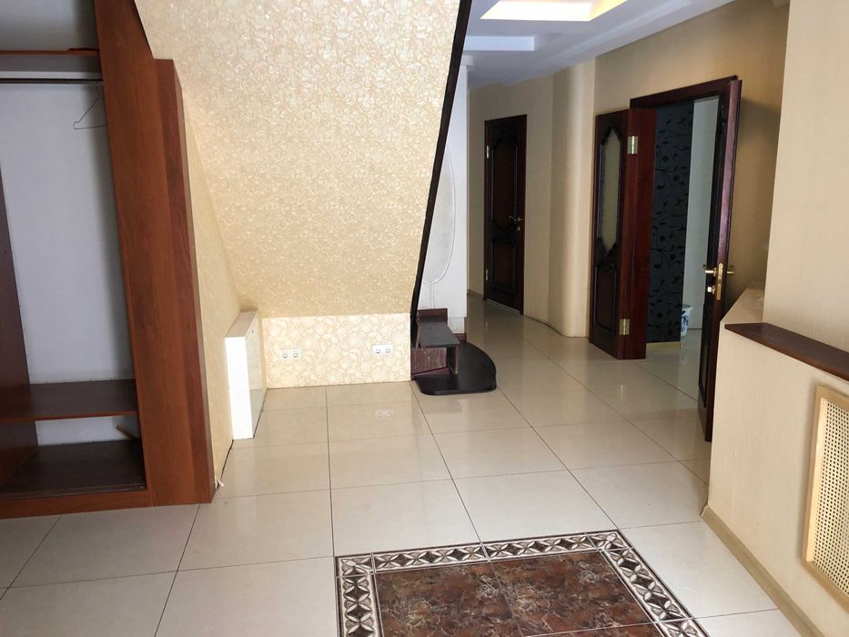 Продам дом. Центр. Можливий продаж через ЄВідновлення