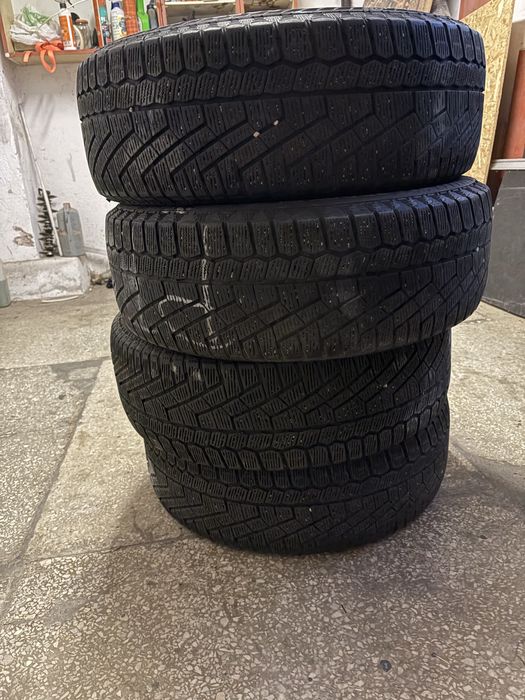 Komplet opon zimowych 204/60 R16