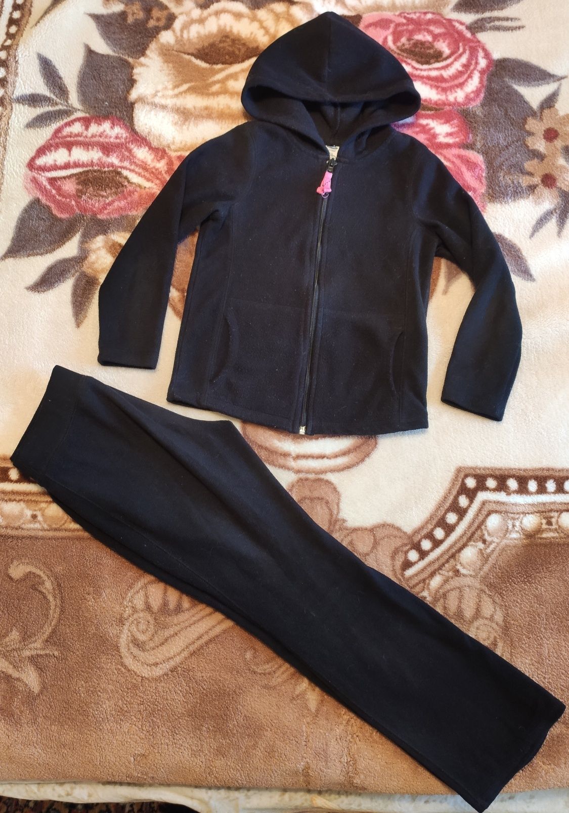 Фирменная джинсовая куртка, пиджак на девочку 6-7 лет в хорошем состоя