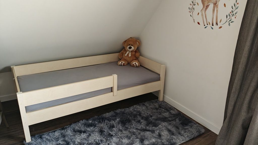 Łóżko dziecięce z materacem