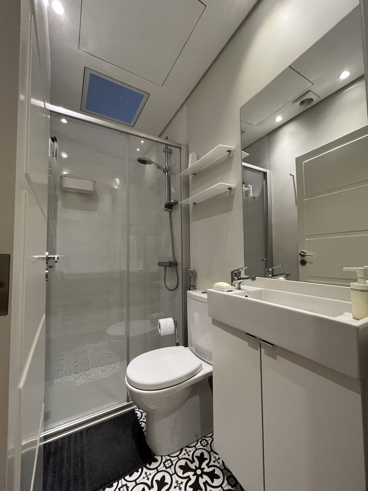 Apartamento Férias 4 quartos - Porto (Carolina Michaelis) - Agosto