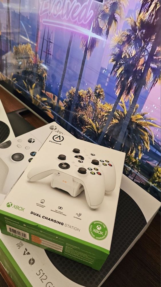 Xbox Series S+ 2 pady + stacja ładująca + Seagate Game Drive 4TB