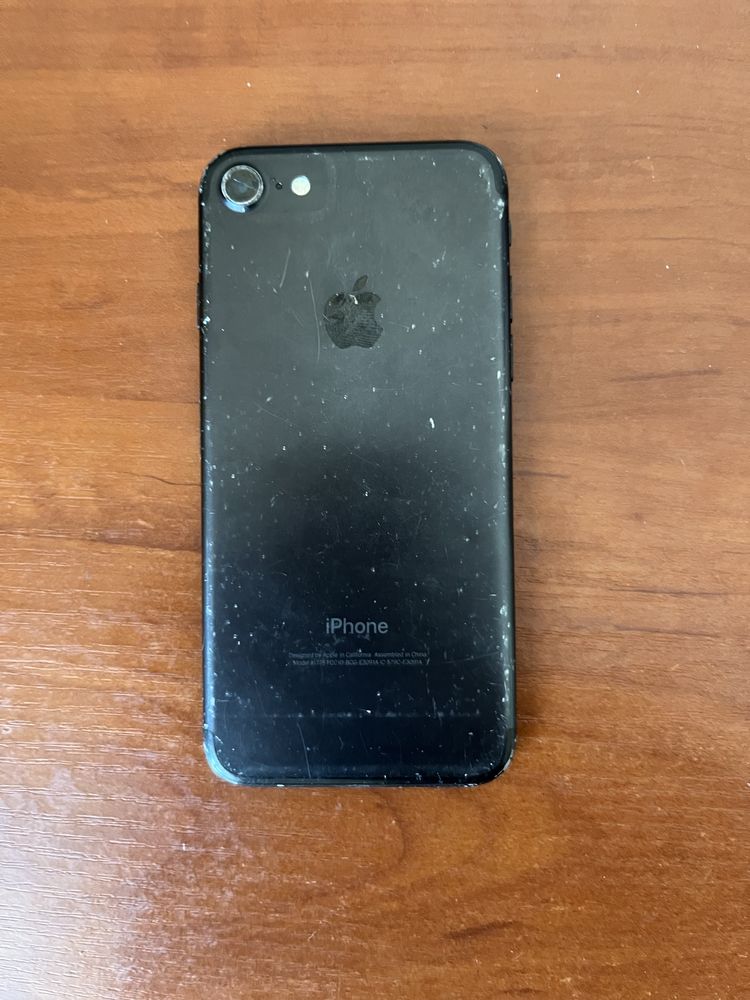 Iphone 7, Realmi C30 , Samsung Galaxy J2