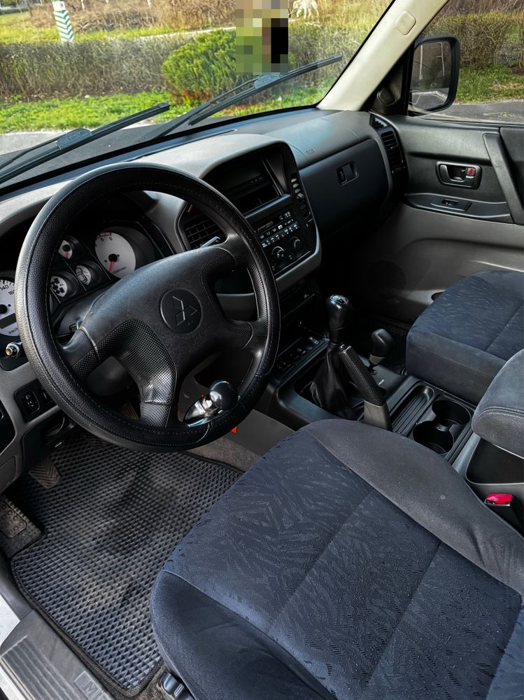 Мітсубіши Паджеро. Mitsubishi Pajero.