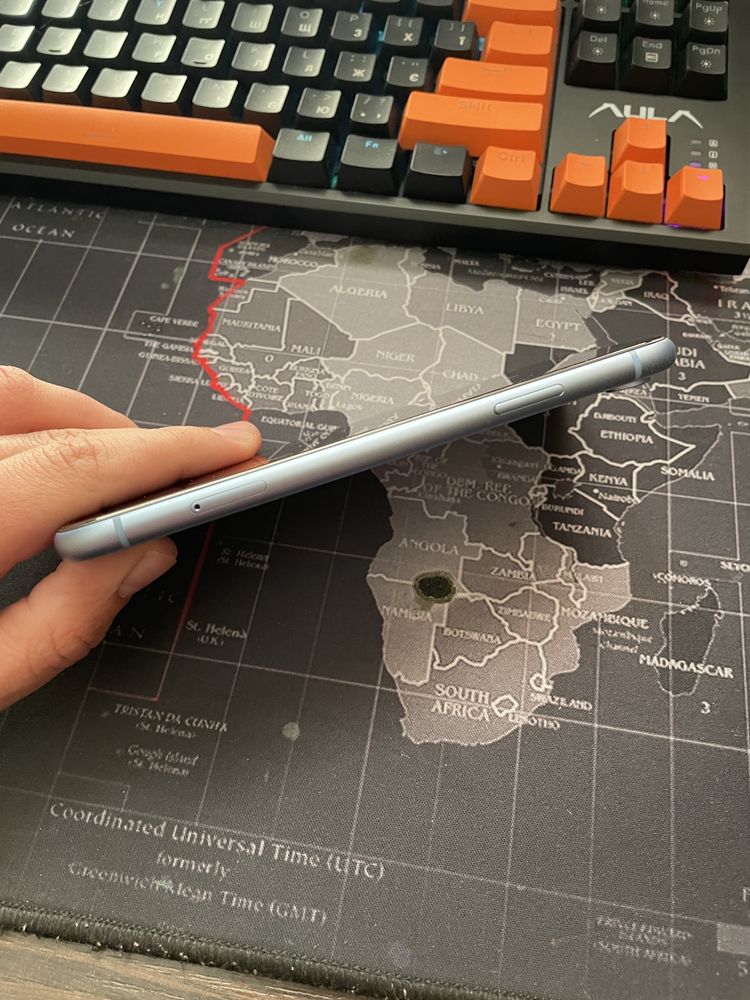 Iphone XR 256gb IOS 18