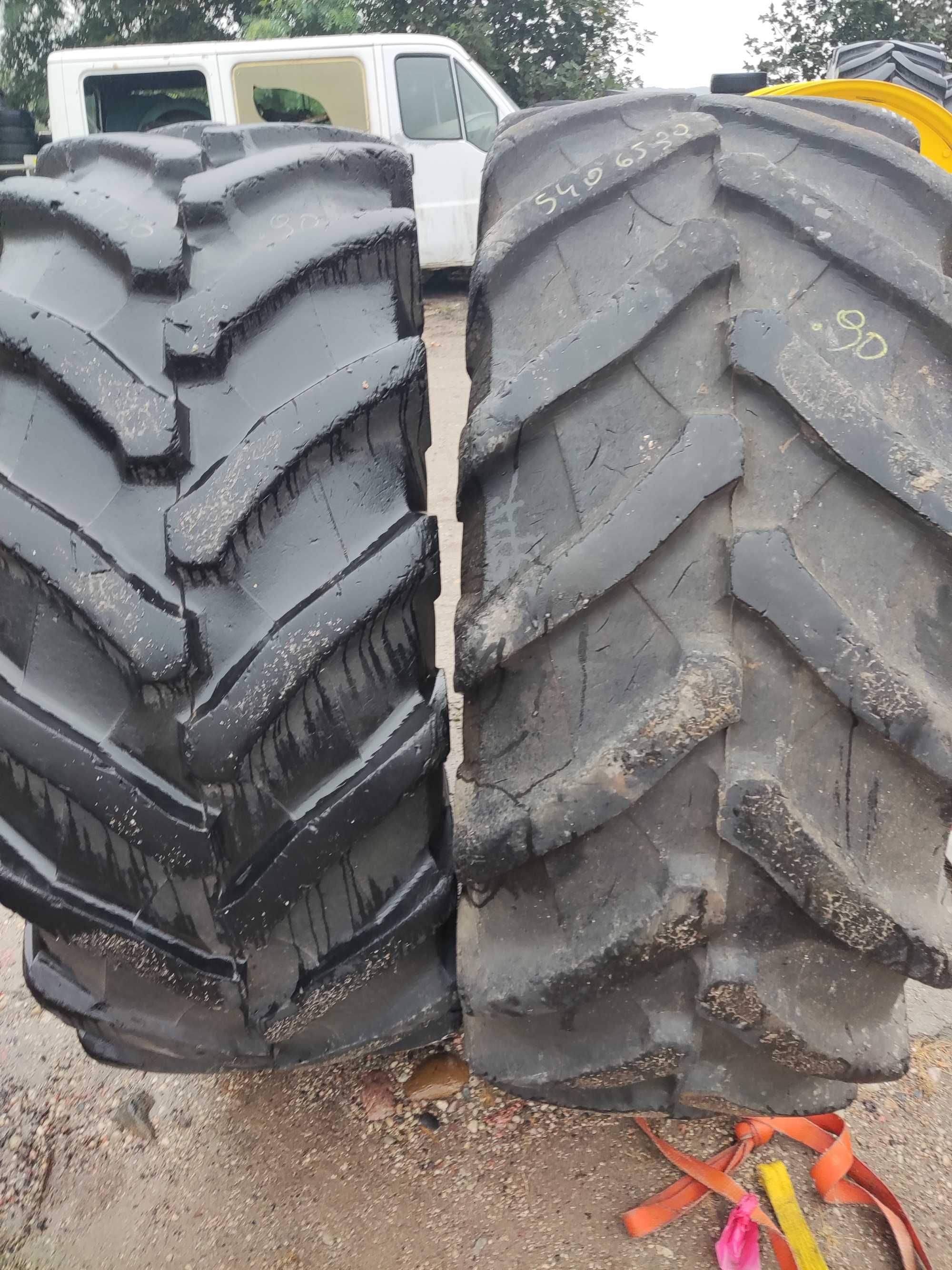 Opona rolnicza Pirelli TM700, 480 70 r30 bez napraw