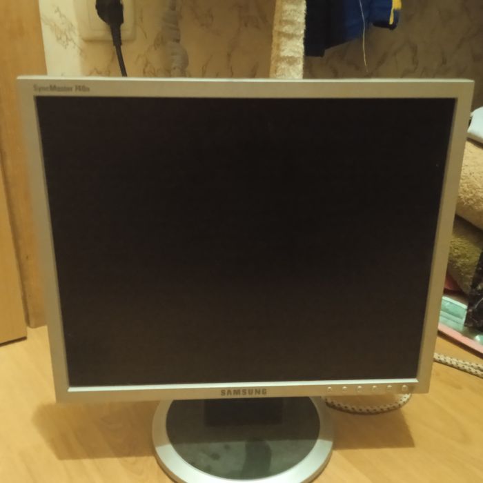 Монітор Samsung SyncMaster 740n