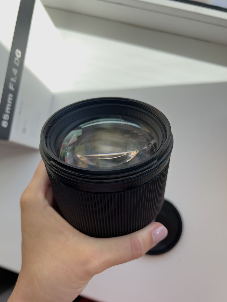 Обʼєктив Sigma 85mm f / 1.4 DG HSM Art