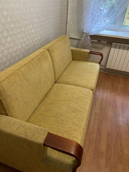 Компактний диван- книжка доя спальні або вітальні 220/130.