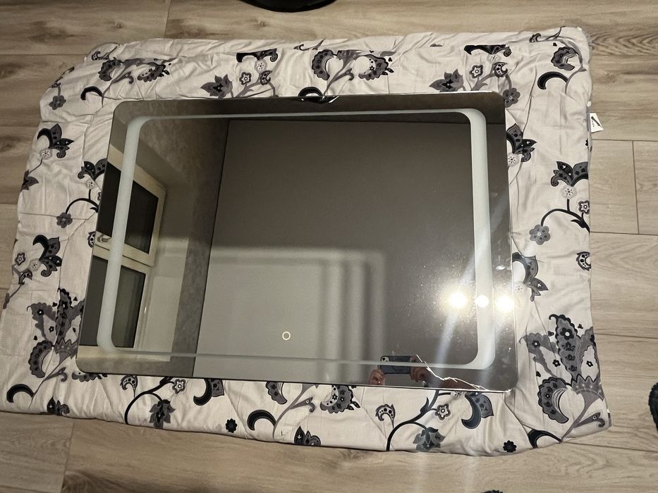 Дзеркало з підсвіткою , 1000*700