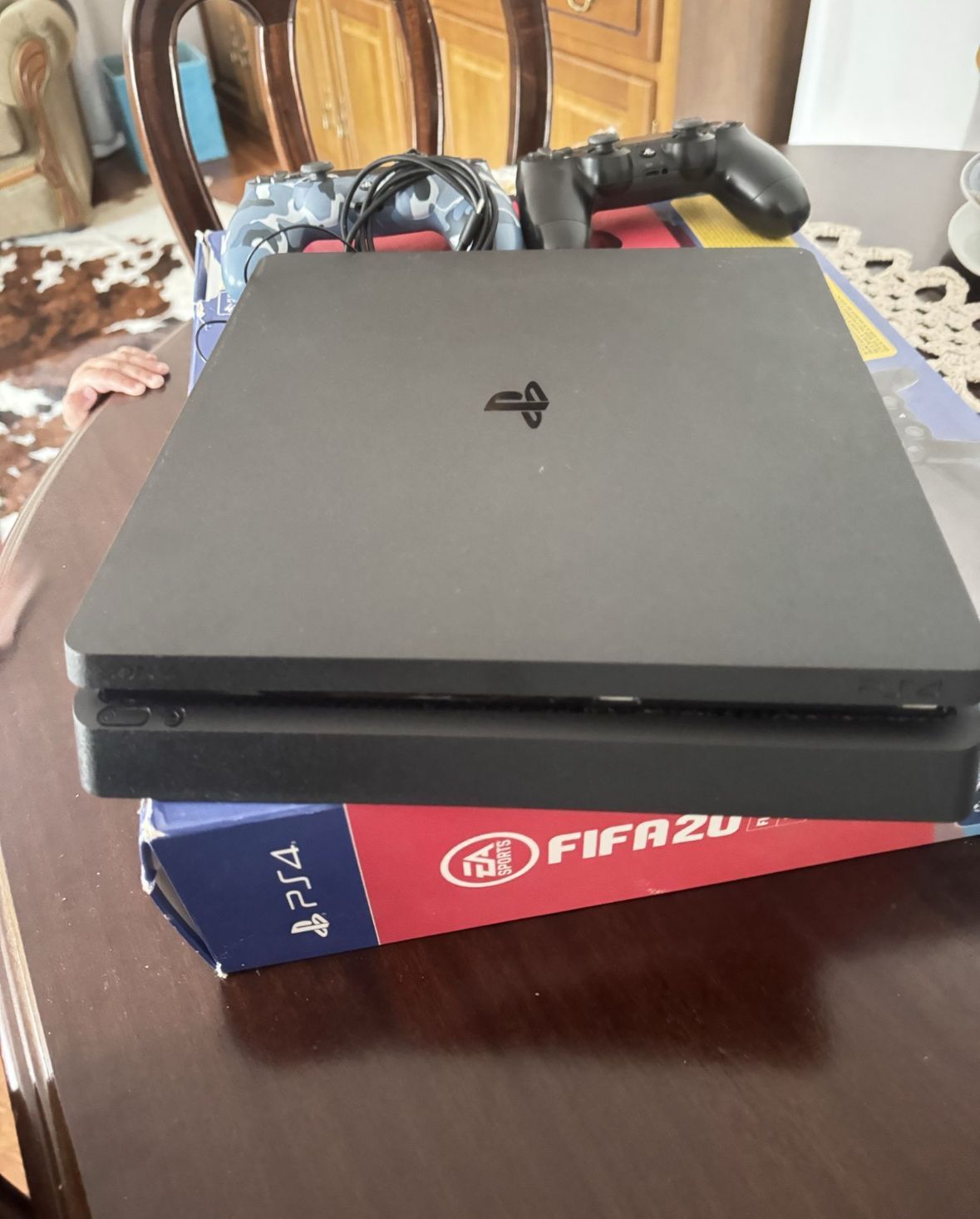 Vendo PS4 de 1Tb