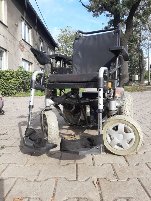 Storm Invacare 3 euro wózek inwalidzki elektryczny  -