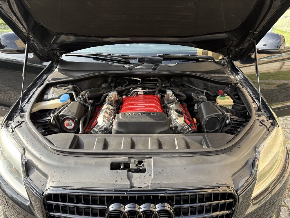 Audi Q7 4.2 FSI V8