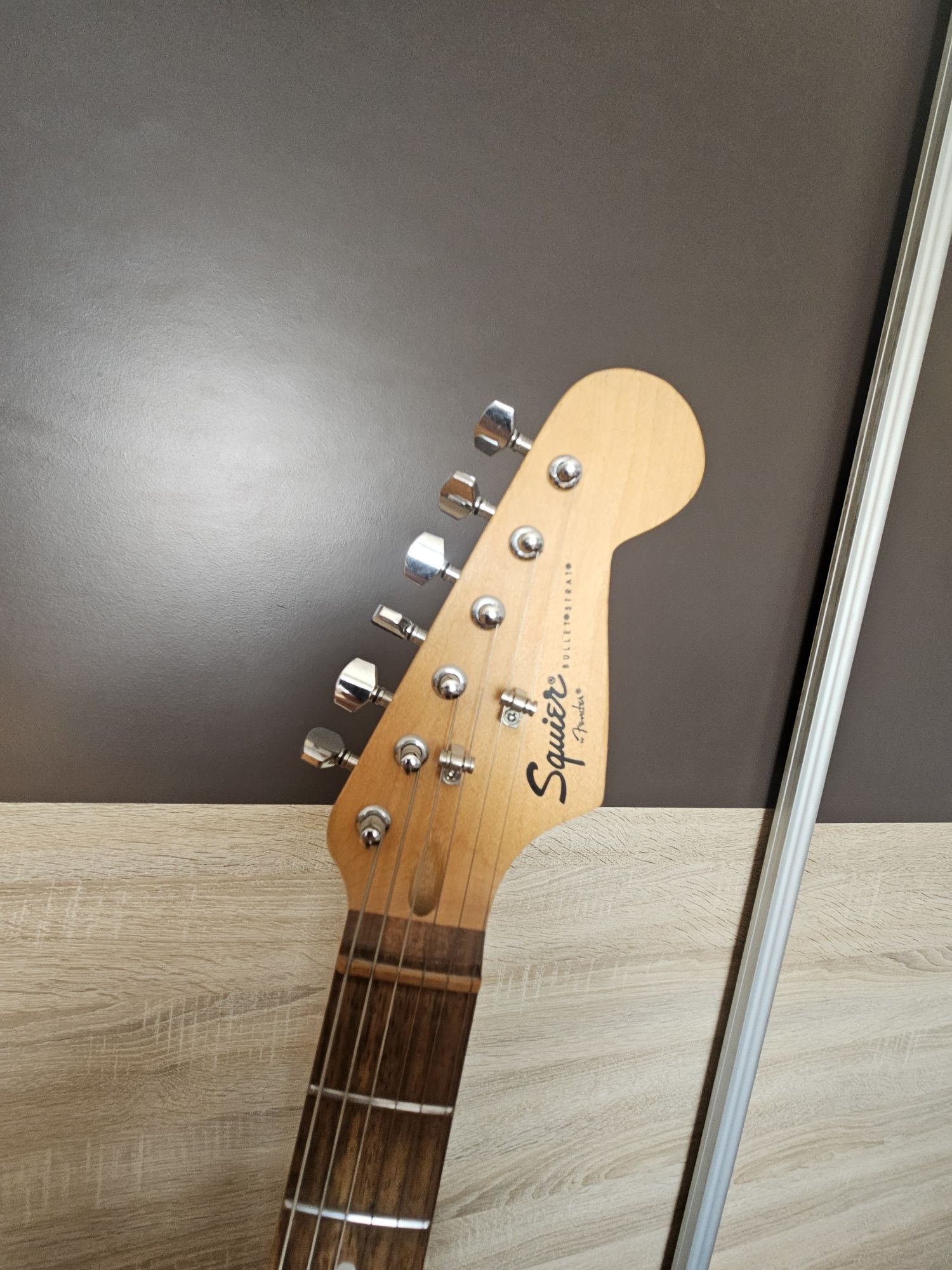 Gitara elektryczna Squier Fender BULLET STRAT