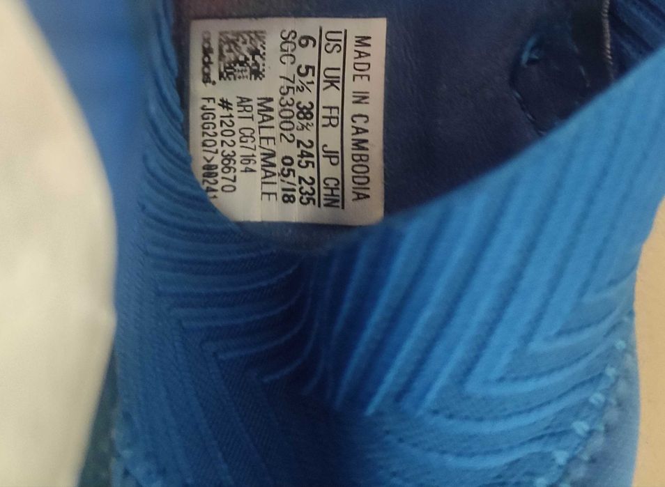 Chuteira Adidas 38 azul