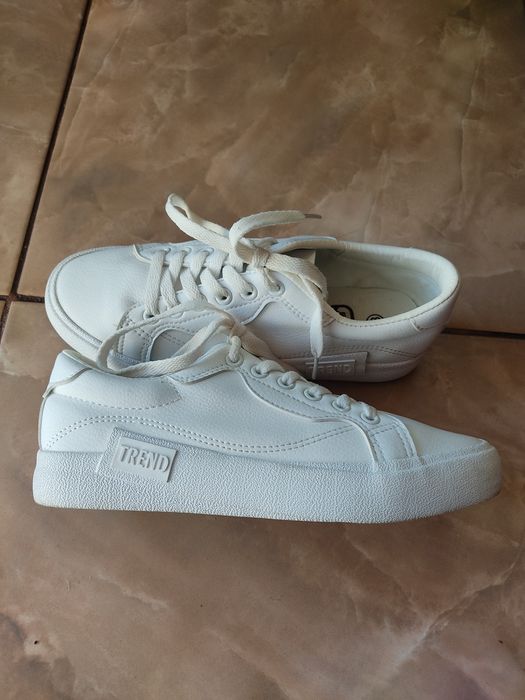 Білі кеди для дівчинки 37-38 розмір