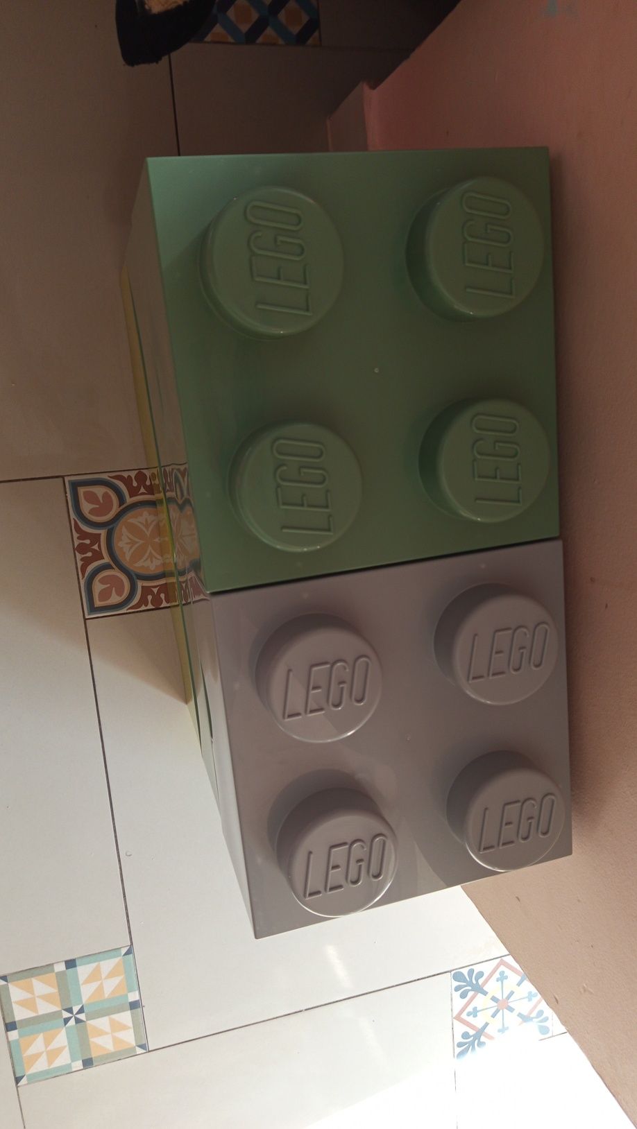 Sprzedam pudełka do klocków LEGO