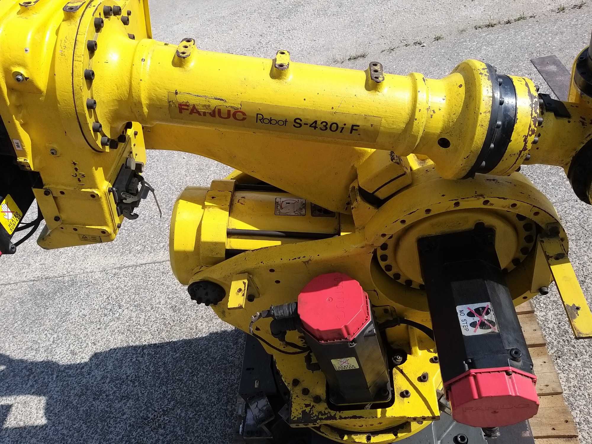 Robot przemysłowy FANUC S-430iF - jednostka mechaniczna