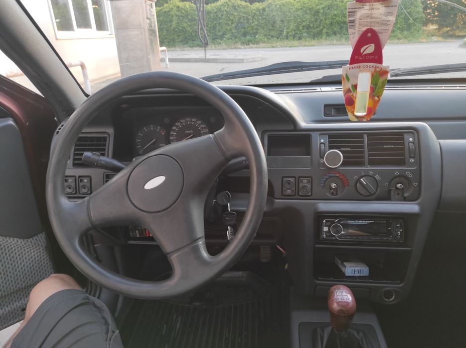 Ford escort 1.4 бензин
