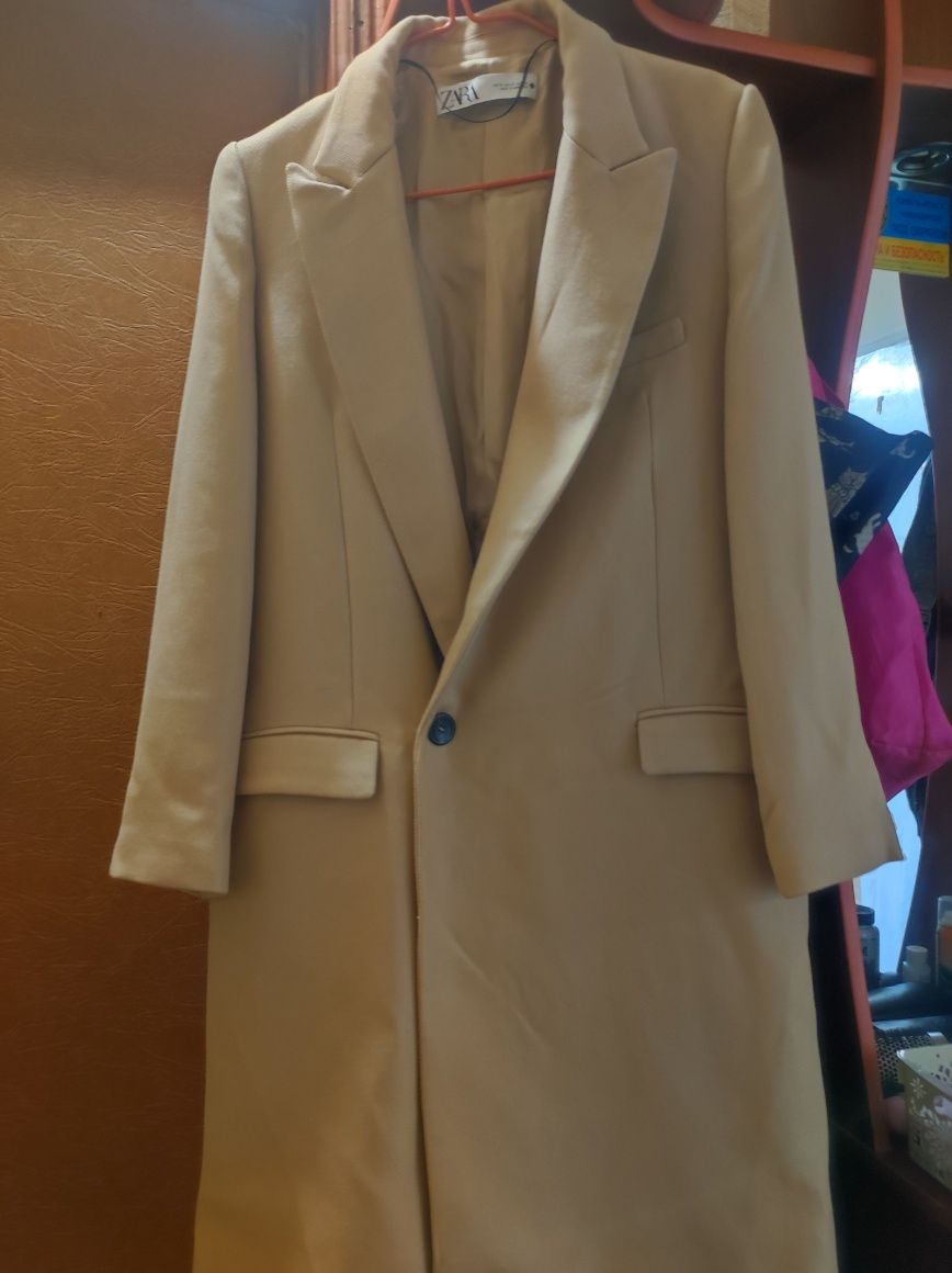 Новое Пальто Zara женское