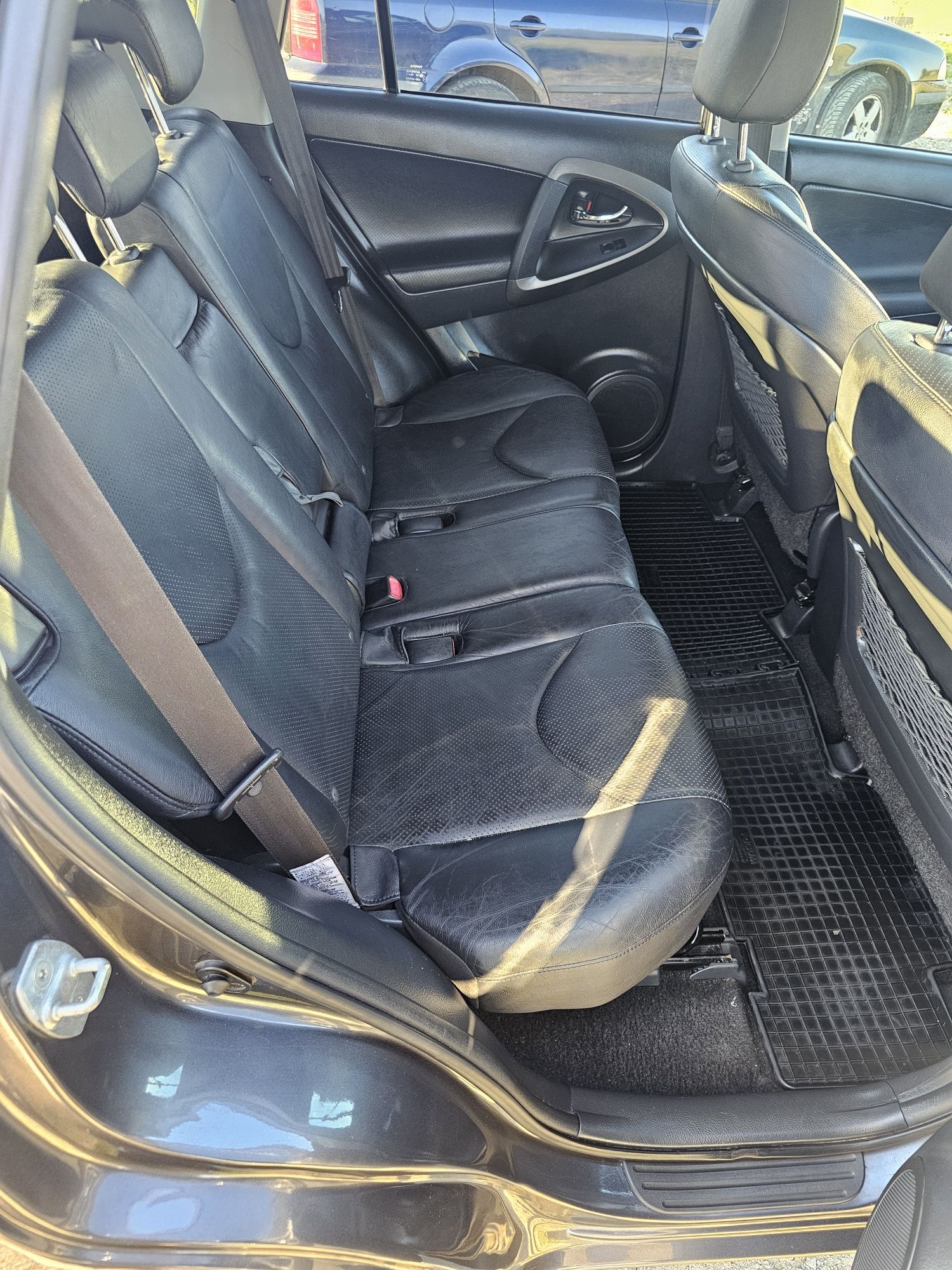 Toyota Rav4 2009 r. 2,2 D4D