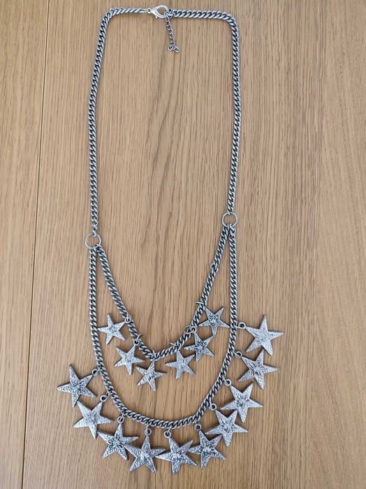 Colar prateado estrelas