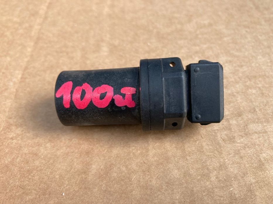 VW T4 TRANSPORTER 96- CZUJNIK PRĘDKOŚCIOMIERZA Z SKRZYNI BIEGÓW IMPULSATOR