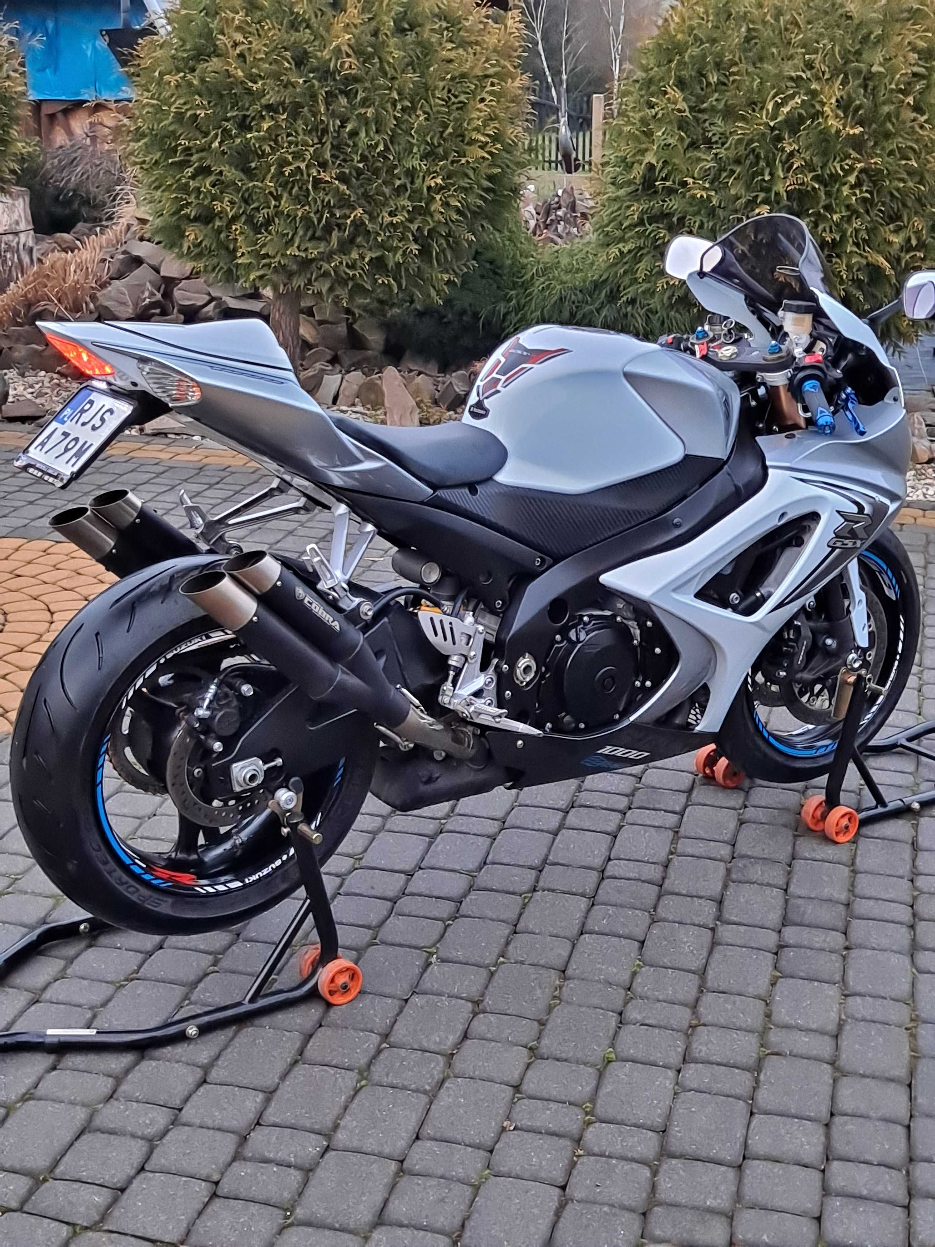 Sliczny gsxr 1000k8 niski przebieg ideal