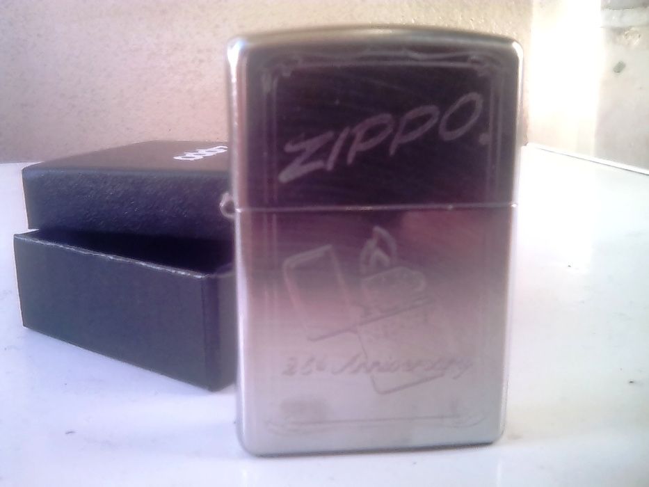 Isqueiro Zippo "25th Anniversary" - Edição Limitada