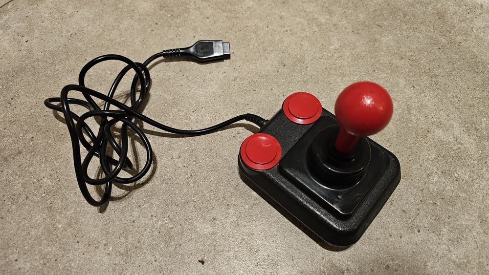 Joystick Competition Pro do Atari / Commodore