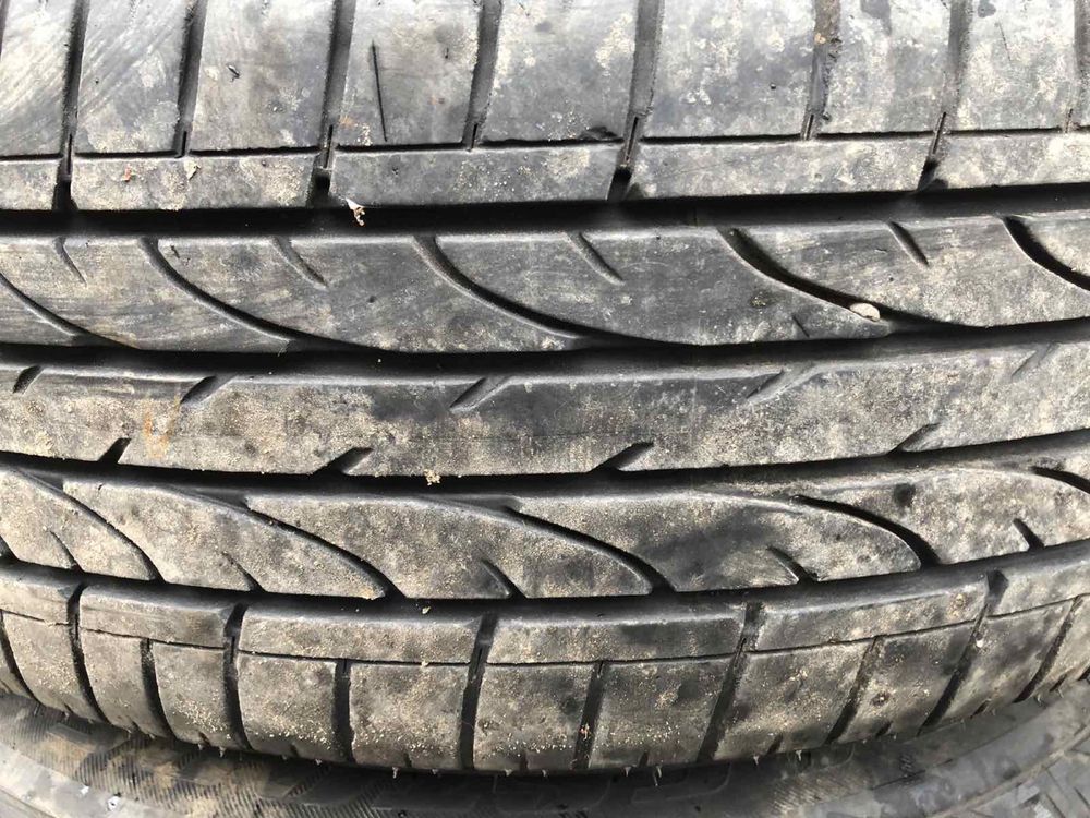 Літня гума Bridgestone 215/60/17