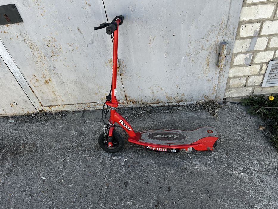 Электроскмокат детский Razor e100