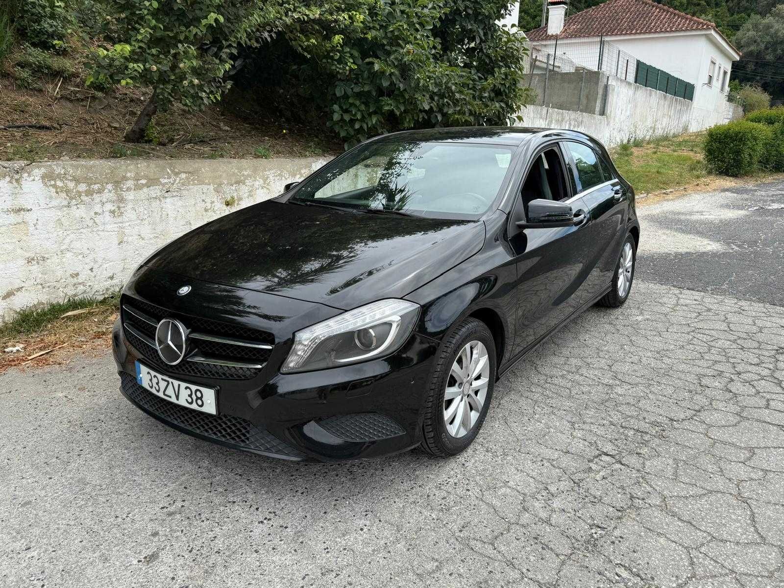 Mercedes A180 - CDI 2015 -Manutenção em dia, estado excelente