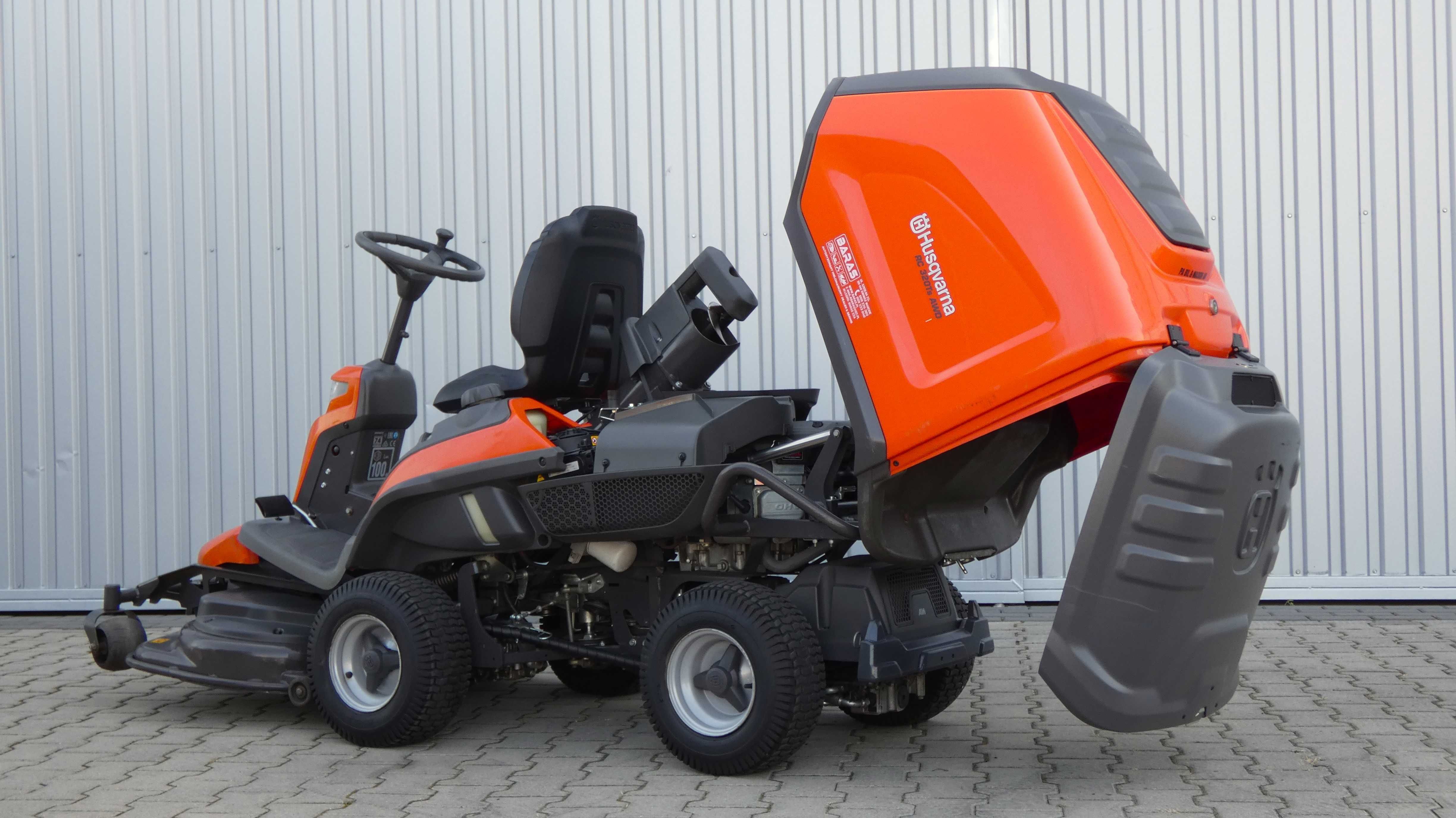 Traktor kosiarka Husqvarna RC320Ts AWD B&S 2 Cylindry (050901.4) Baras