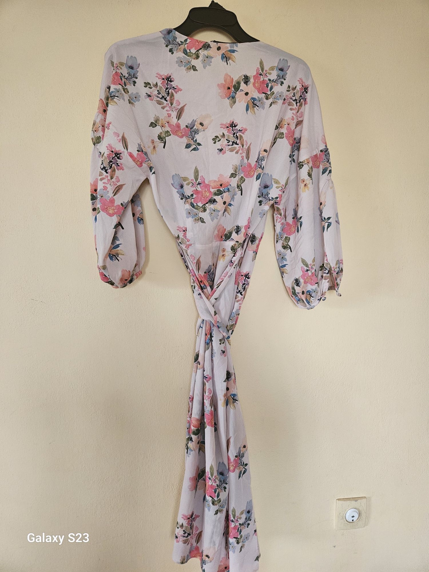 Sukienka w kwiaty Mango M 38