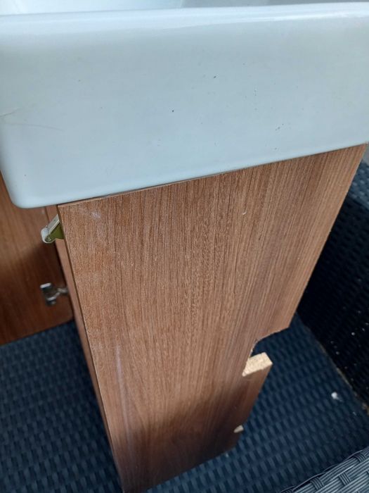 Szafka z umywalką łazienkowa 60/40/22 cm