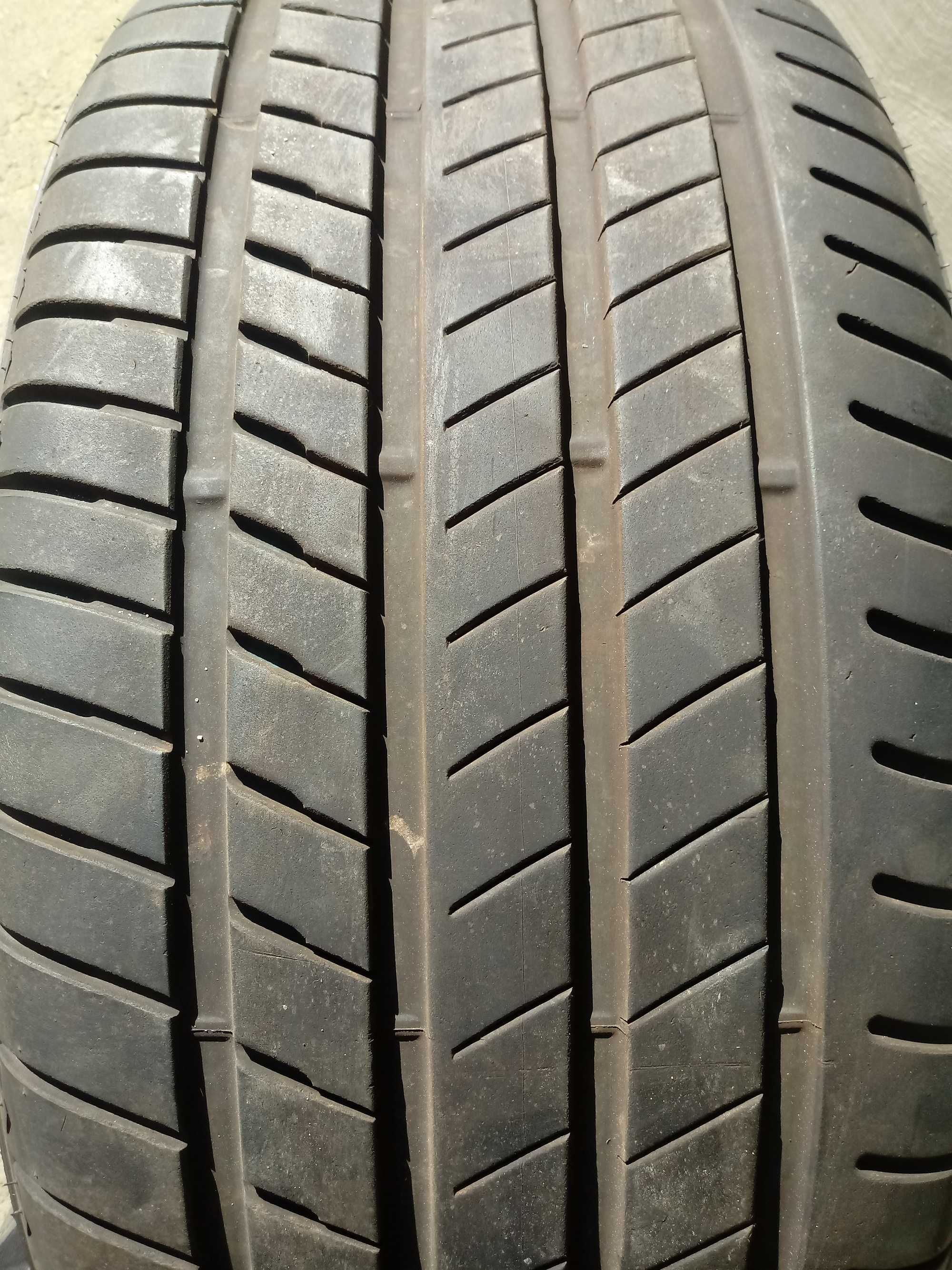 Bridgestone Alenza 275/45 R20