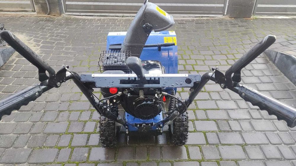 Odśnieżarka spalinowa Lux Tools