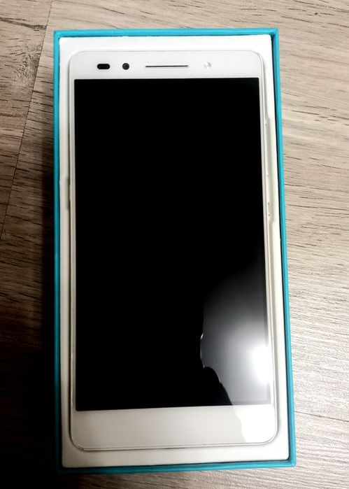 Телефон Honor  7