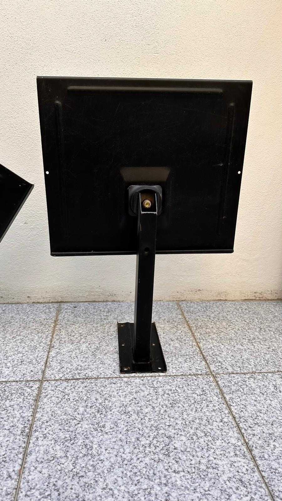 Suporte para televisão.