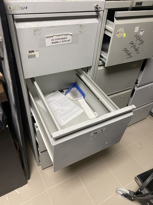 Шафи металеві на офіс чи склад