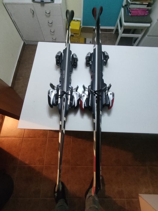 Narty carving'owe dla niej i dla niego 150 i 158 Buty i kijki Komplet