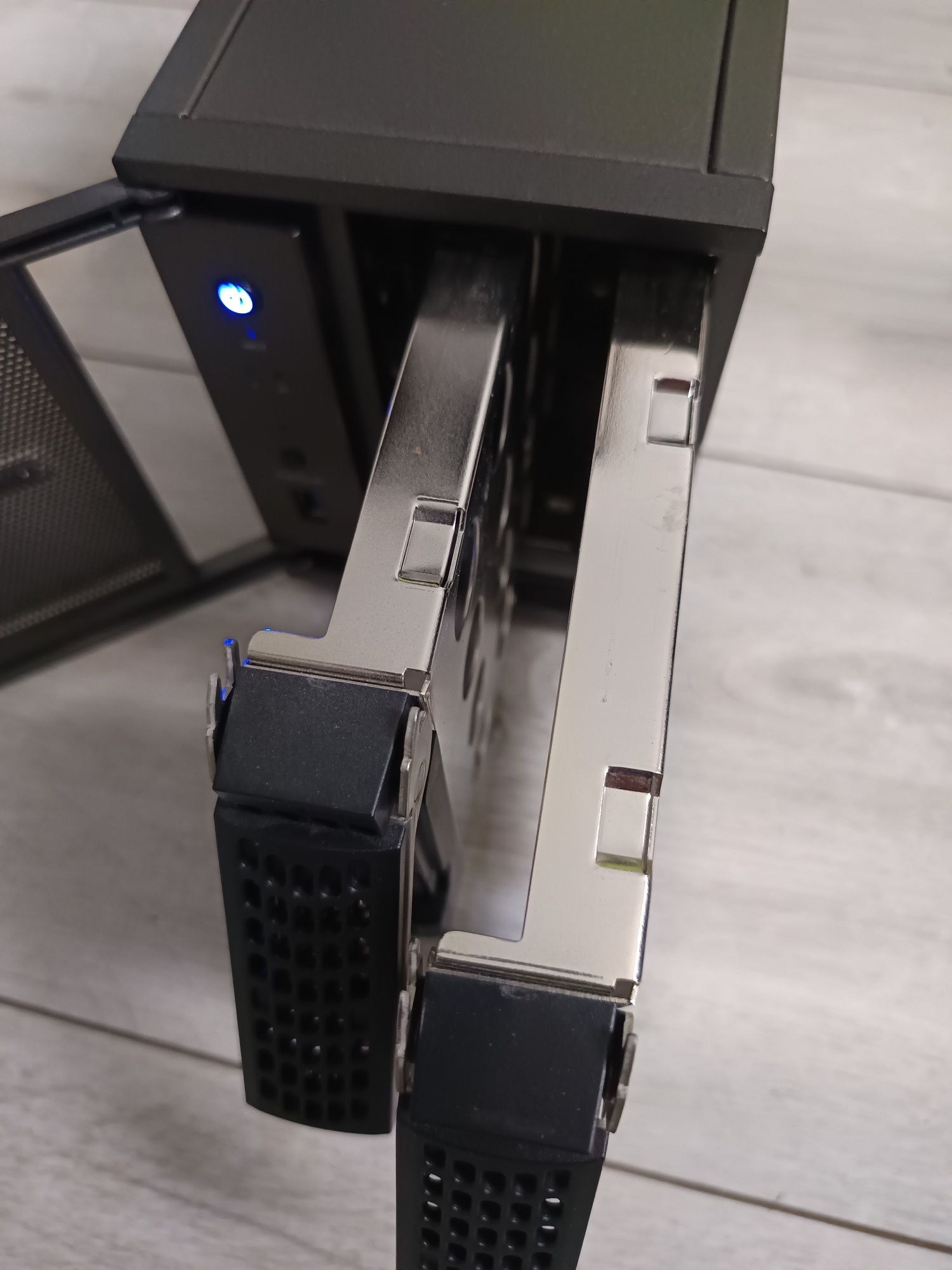 Serwer Nas2 Netgear 12 V 5A