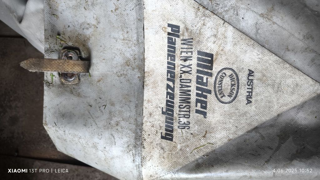 Plandeka Żuk szara z paskami czerwonymi do żuka