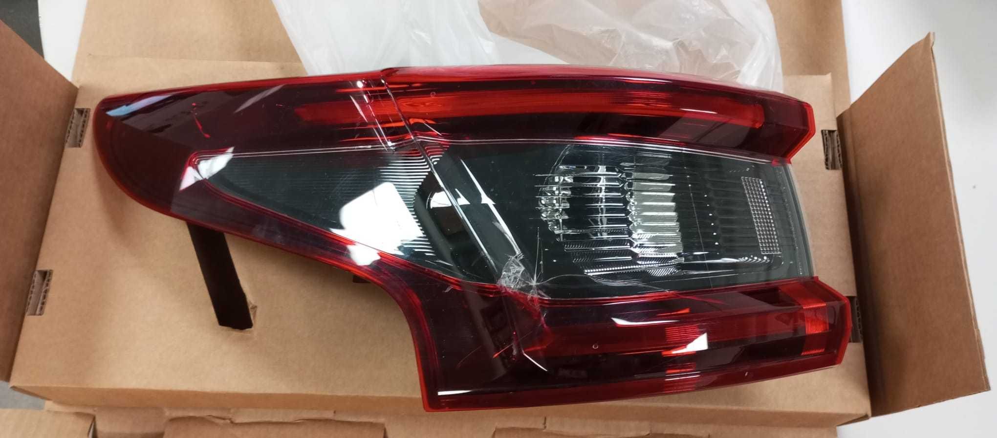 Farol esquerdo Nissan Qashqai J11