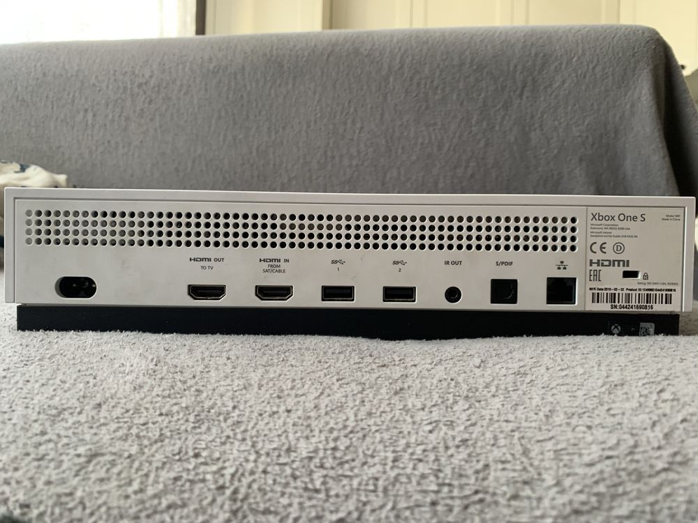 Xbox one s 1TB Б/У