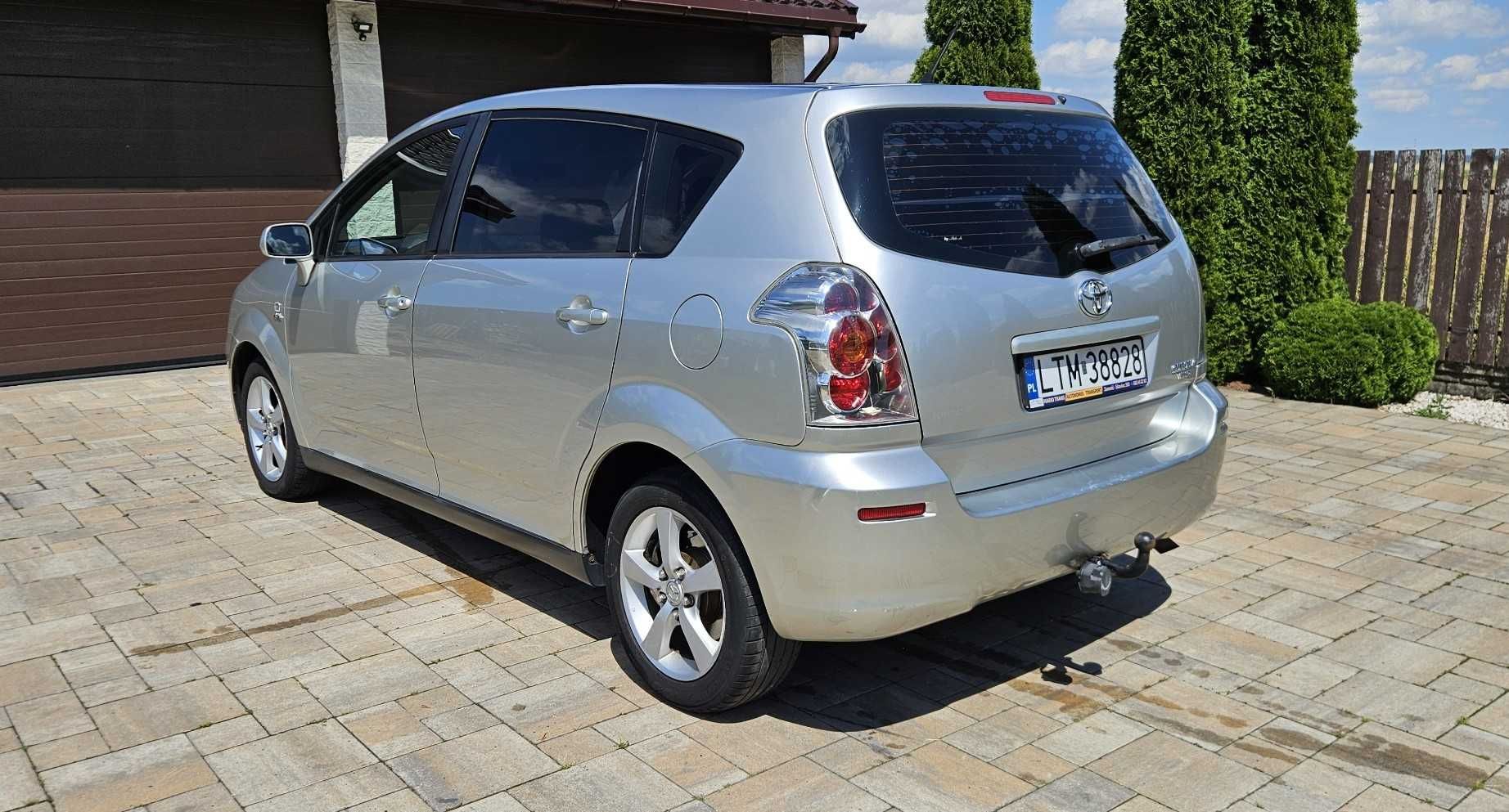 Toyota Corolla Verso 2.0 D4D 116KM 2004r