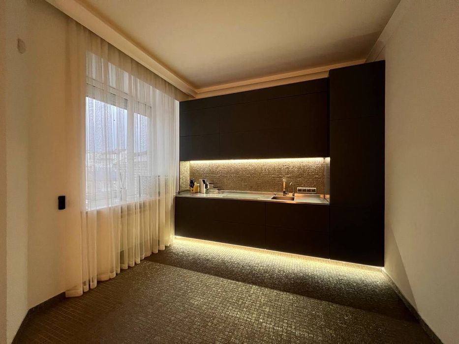 Оренда вишуканої 3к квартири по вул. Антоновича. Центр.